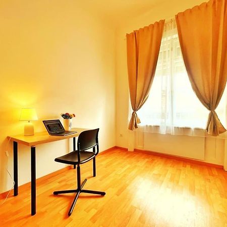 Central Spacious Flat Budapest Exterior photo